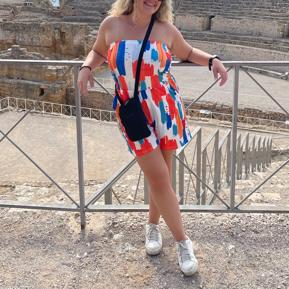 Colorblock Romper - Picture 5 of 6